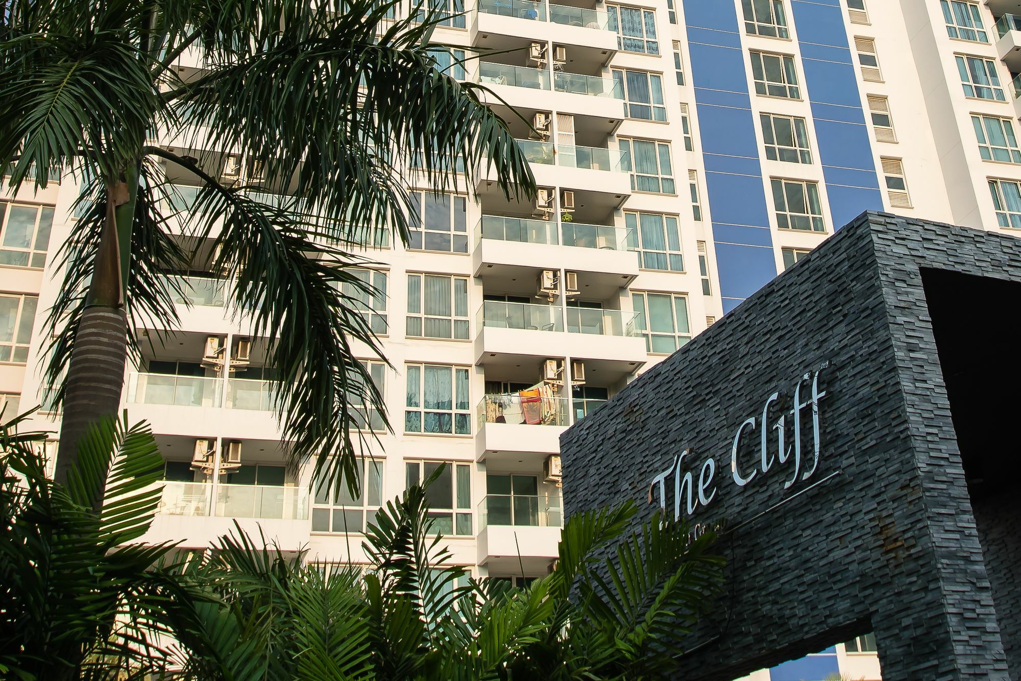 The Cliff Condominium パッタヤー エクステリア 写真